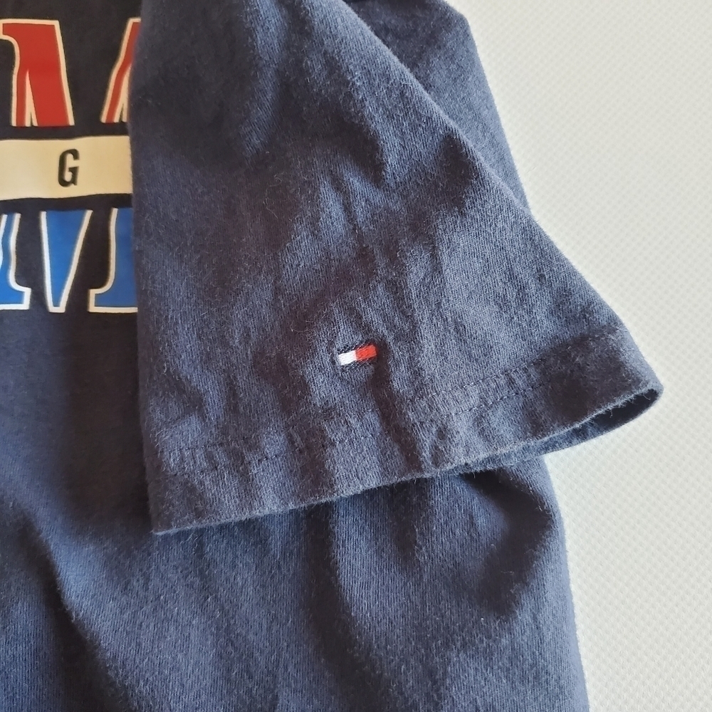 K1041 * Tommy Hilfiger Boys Logo Tee Blue Size S (8/10) - Picture 5 of 6